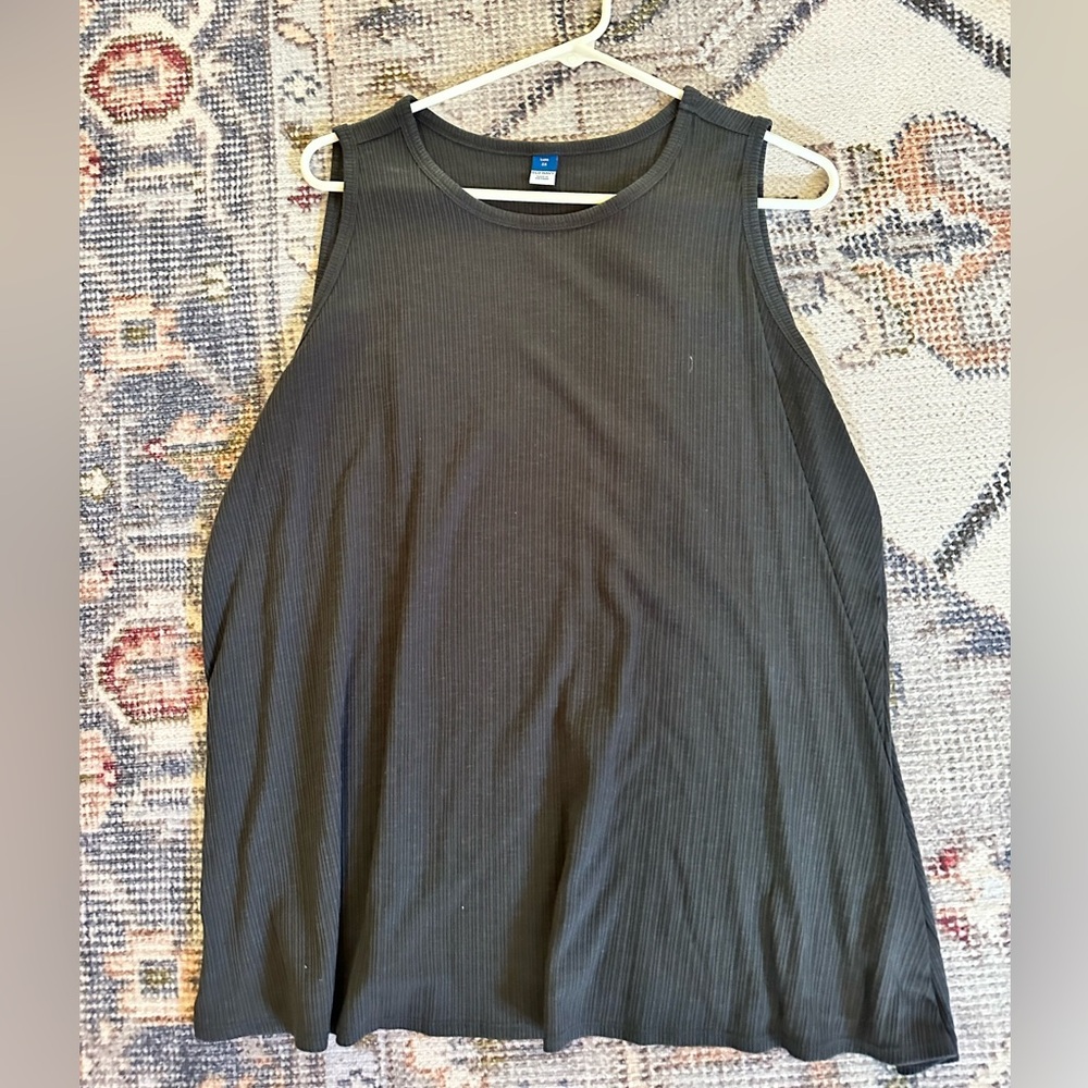 Dark grey tank